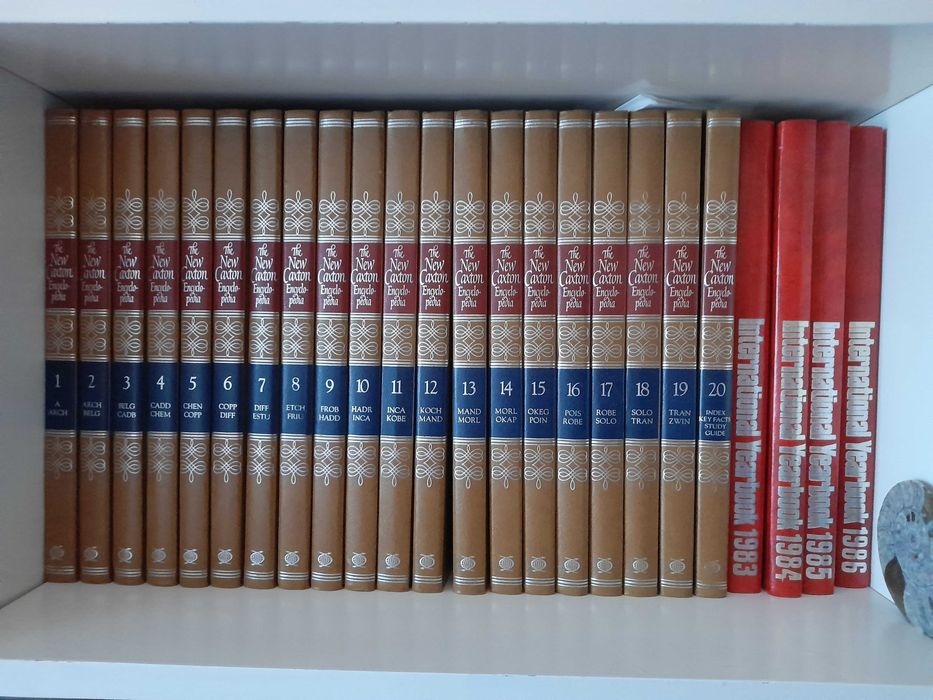 Coleção The New Caxton Encyclopedia - Completa