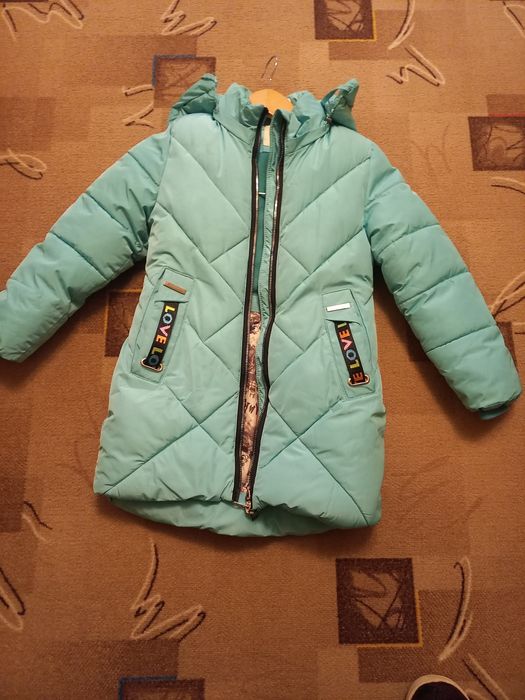 Дитяча зимова куртка.