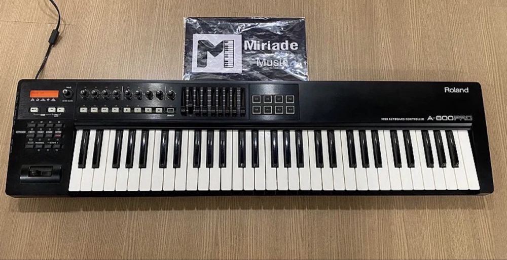 Controlador midi roland A800 pro