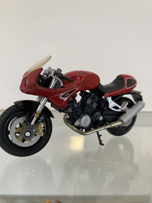 Voxan V 1000 Cafe Racer (1/18) - Solido