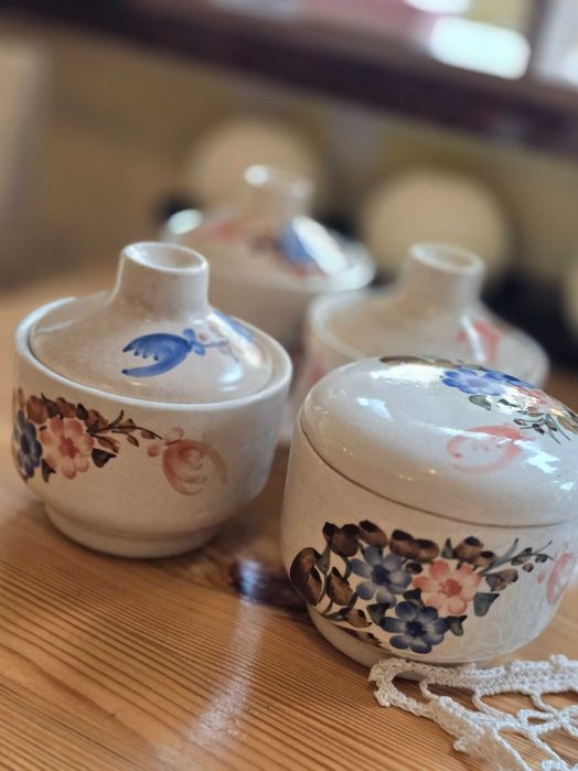 Zestaw pojemników ceramicznych