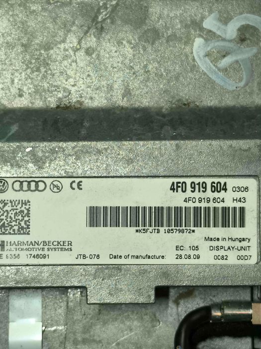Display / Ecrã de Informações AUDI Q5 2.0 TDI quattro (125 kW / 170 cv) [11.2008 - 09.2012]