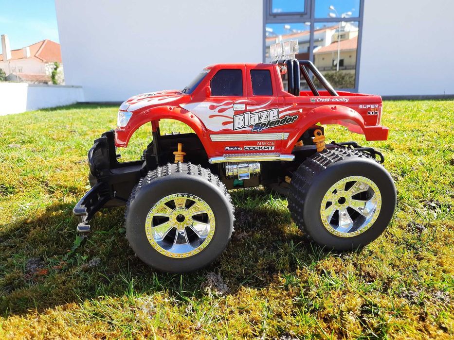 Telecomandado JEEP TODO-O-TERRENO - Modelísmo (50X30X30) (Novo)