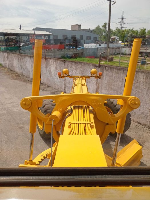 Автогрейдер Komatsu