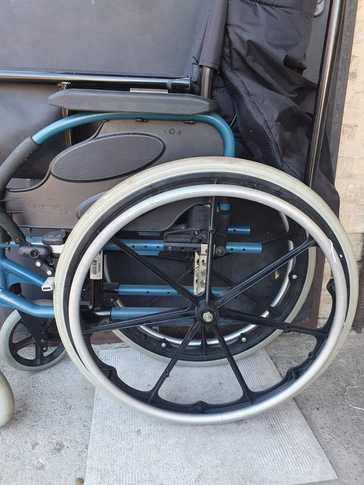 Інвалідний візок invacare action3ng