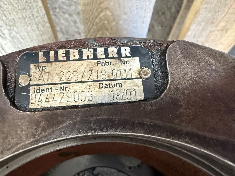 Reduktor obrotu Liebherr SAT 225/218 Liebherr A314