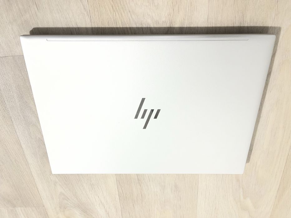 HP Elitebook 860 G10 i7-13th 32GB 1TB