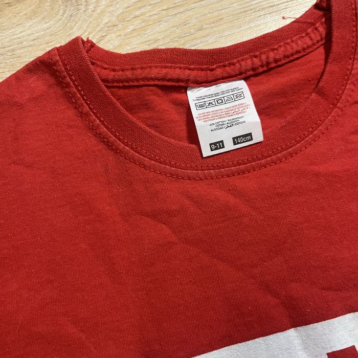 Червона футболка marvel