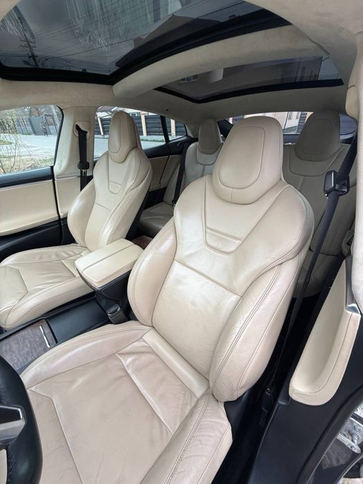 Tesla Model S INTEL FSD