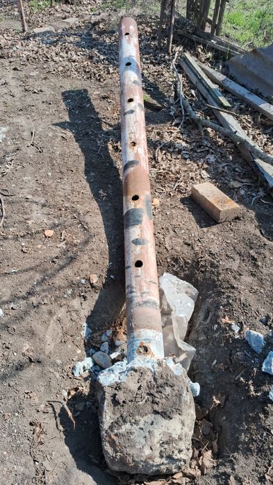 Продаю 3  железные трубы.