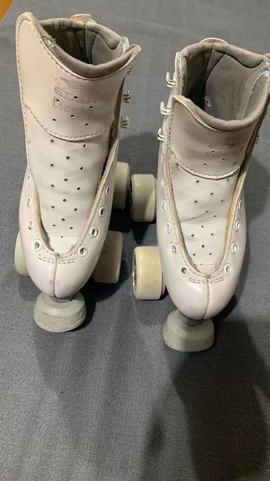 Patins para patinagem artística