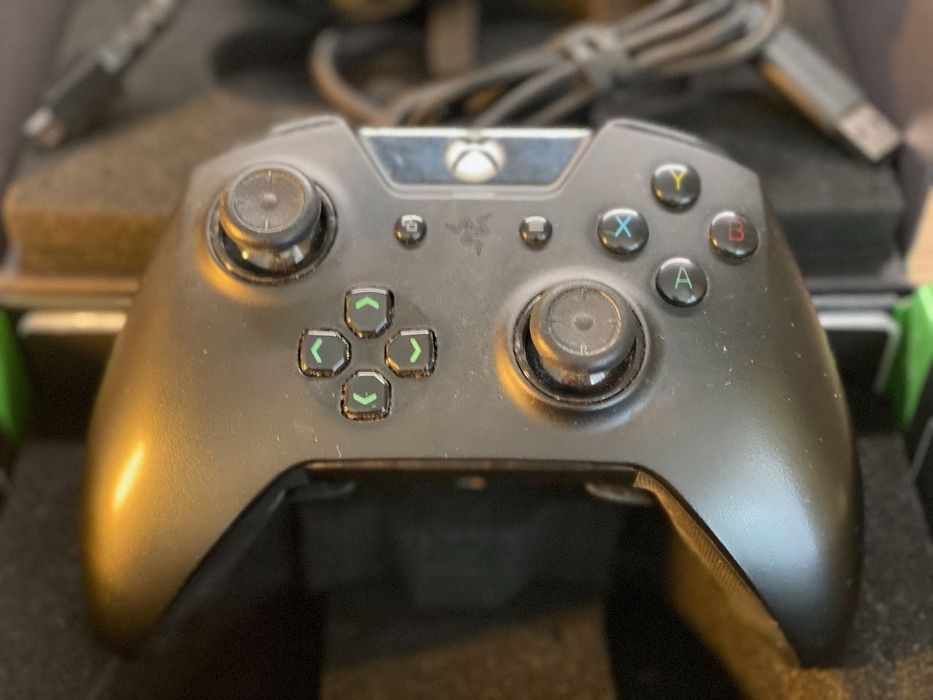 Razer Wolverine Tournament Edition Chroma - pad do Xbox i Windows