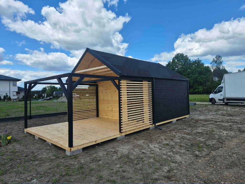 Domek narzędziowy • • • • D5 II • • • • 4x8 m z pergolą, żaglem i huśtawką DREWNOTRIK