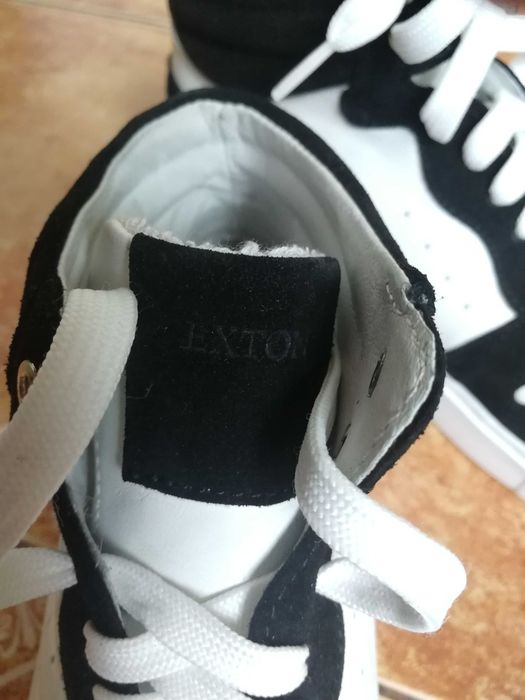 Нові оригінальні шкіряні кросівки Exton, розмір 42