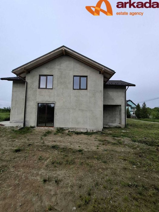 Продається будинок в котеджному містечку. До центру 15 хвилин.