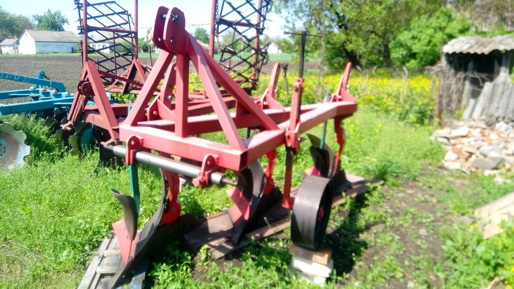 Плуг Kverneland 3-35 на високих стійках