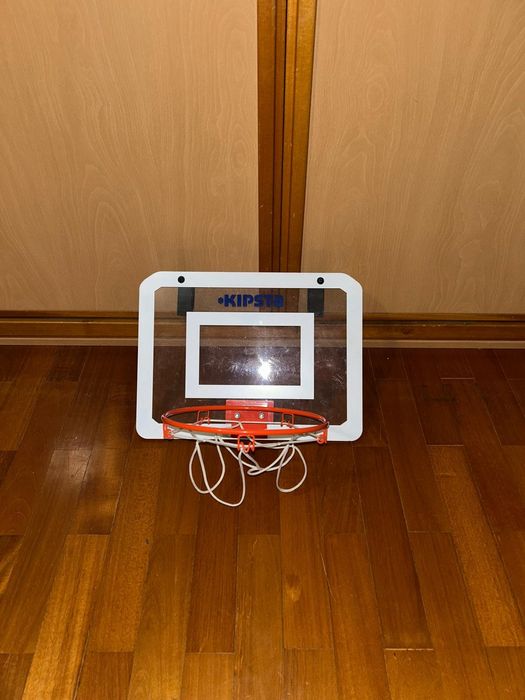 Tabela de basquetebol com bola