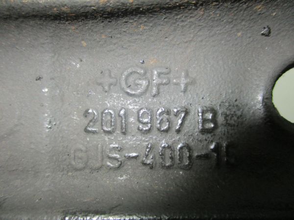 Braço de suspensão frente esquerdo VOLKSWAGEN Touran (1T)