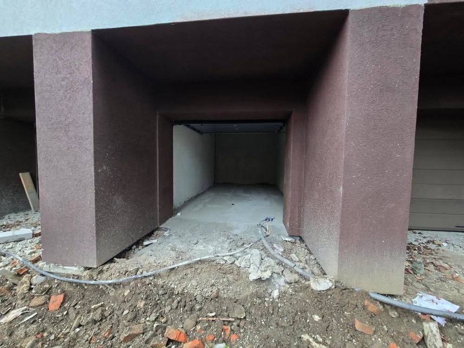 Продаж 2 гаражів  В ЖК Атмосфера