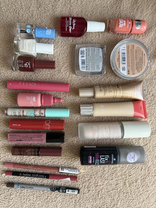 Zestaw kosmetyków Sephora nyx rms peripera romand paese catrice