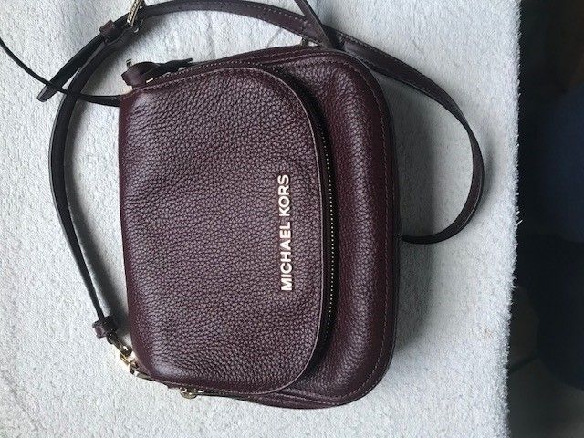 Sprzedam torebkę skórzaną Michael Kors