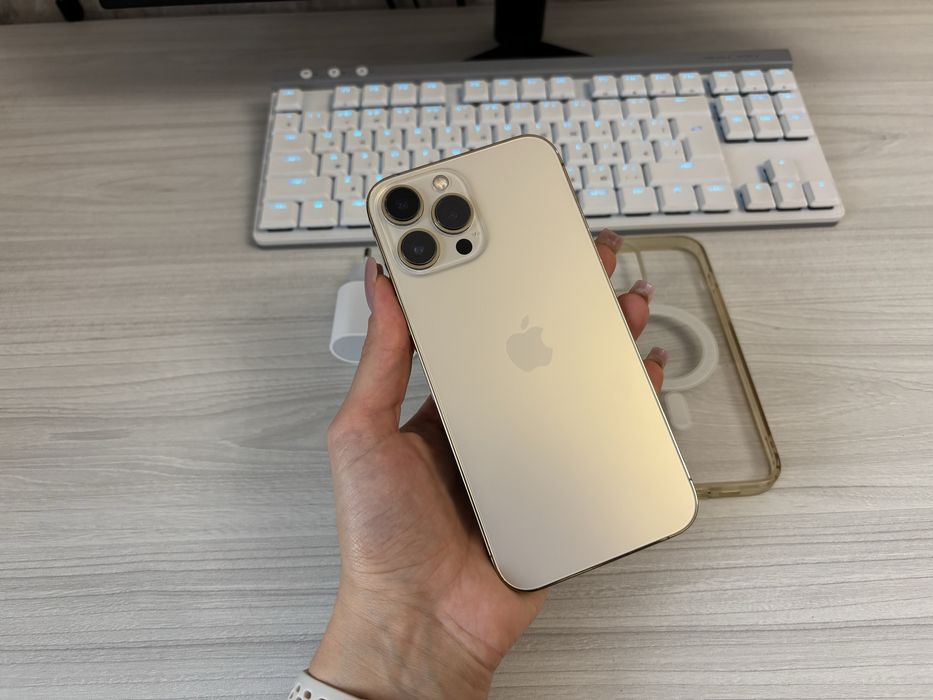 iphone 13 pro max 256 gold - купити телефони та аксесуари