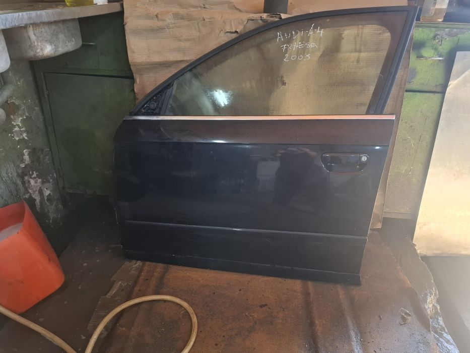 Porta FreT esq Audi Á4 (B6) Ano 2003