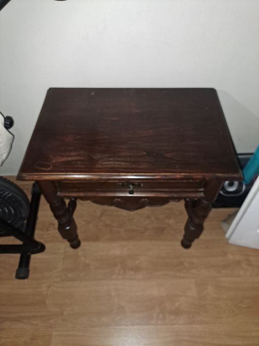 Mesinha de madeira maciça424984095963238401