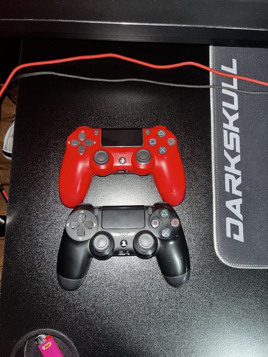 PlayStation 4 + 2 Controllers (Formatted and Sanitized)64563867622146124