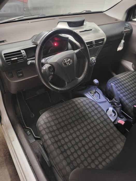 Toyota IQ 1.0 VVT-i MultiDrive