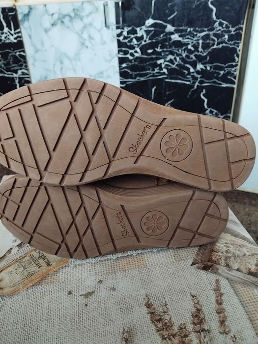 Зимові Уггі Skechers .