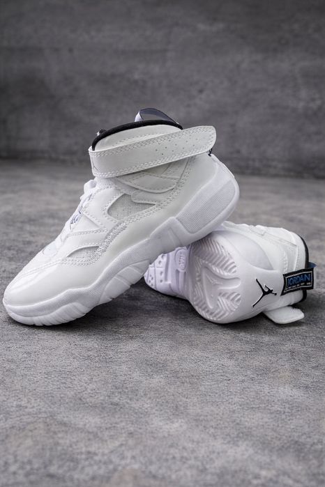 28 р., (17 см устілка) Оригінал Nike Jordan, дитячі кросівки