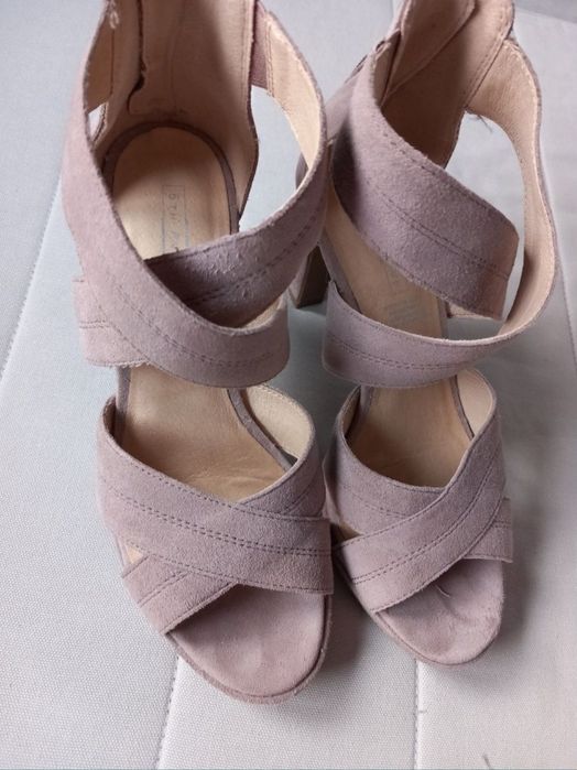 Skóra naturalna sandały na obcasie 36 deichmann 5th avenue