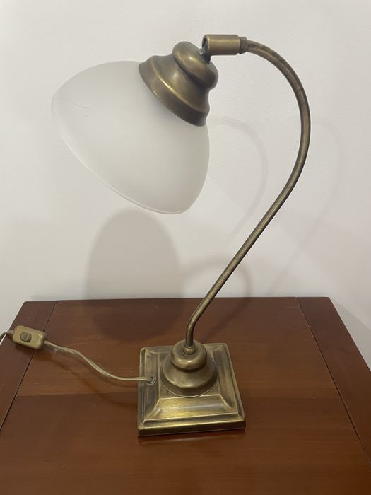 Candeeiros de mesa e teto