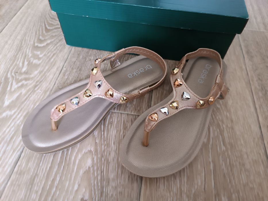 Сандалі жіночі р.37, устілка 23.5