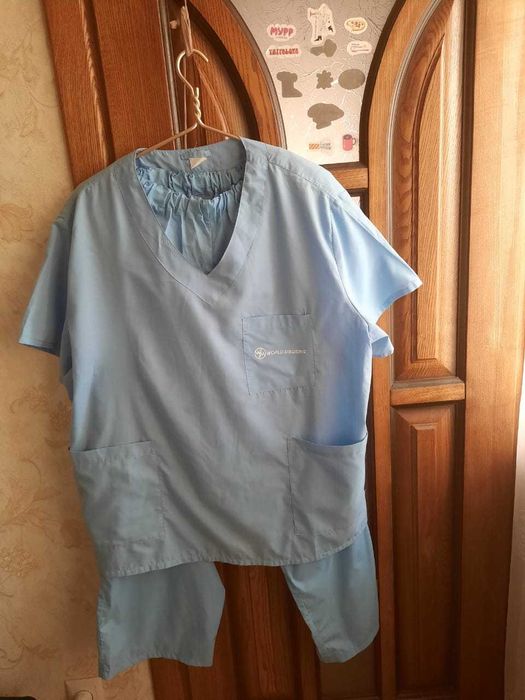 Медичний  костюм