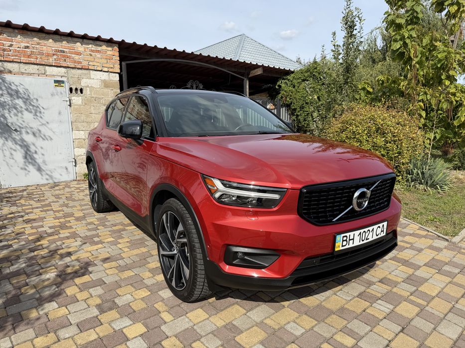 Продам авто Volvo XC40 T5AWD