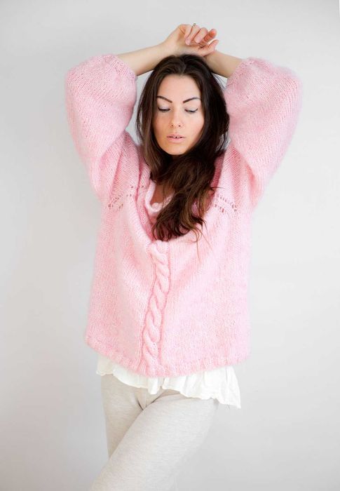 Sweter ręcznie robiony na drutach. Oversize