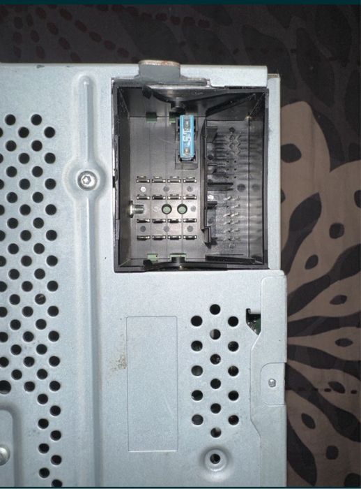 Автомагнитола Delphi de2-ddm