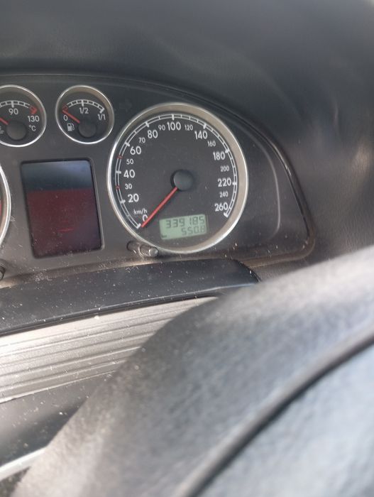 VW Passat 130 Highline com repro