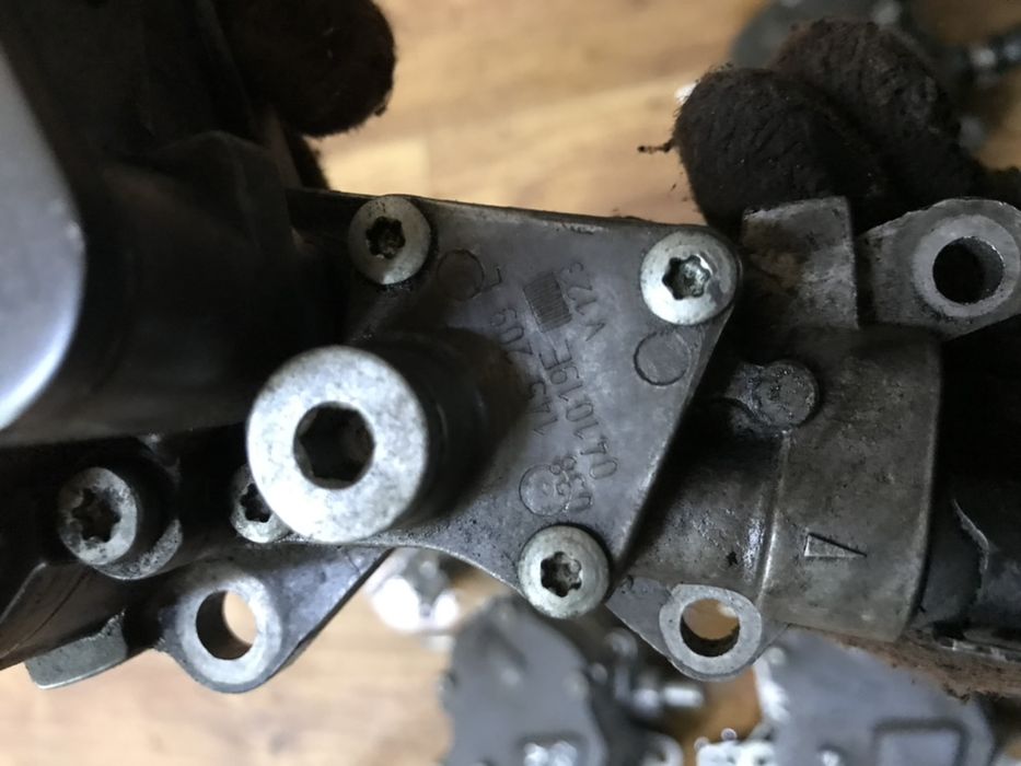 Тандемный топливный насос 1.9 tdi VW Skoda VAG 038145209A