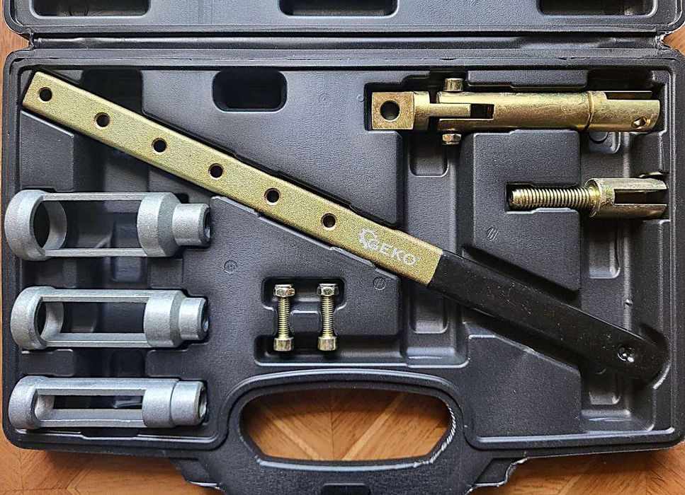 Съемник пружин клапанов для двигателей 8V 12V 16V 24V GEKO 02573