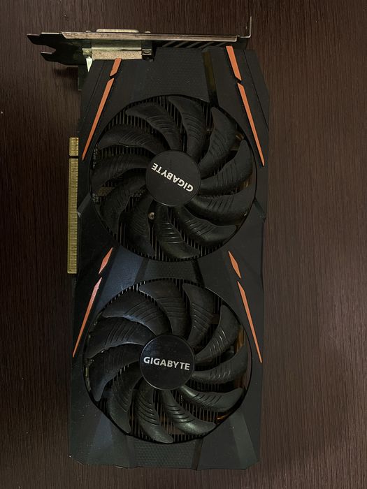 Gigabyte  rx580 8gb продам