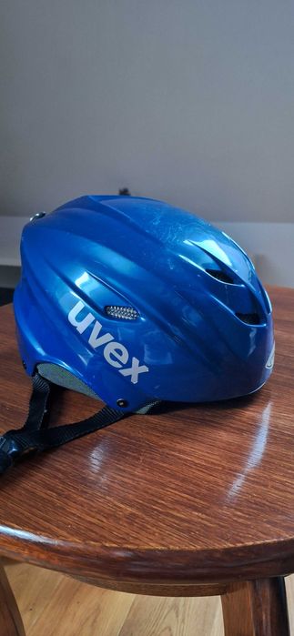 sprzedam damski kask narciarski