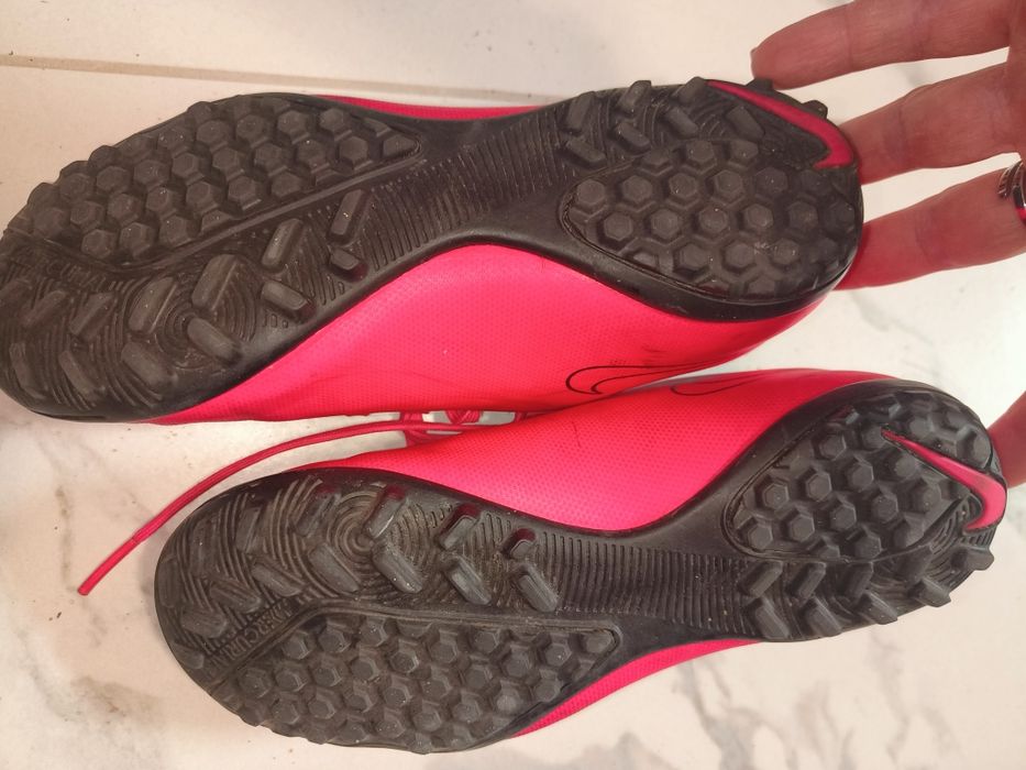 dziecięce piekne halówki Nike, rozmiar 33    20,5cm