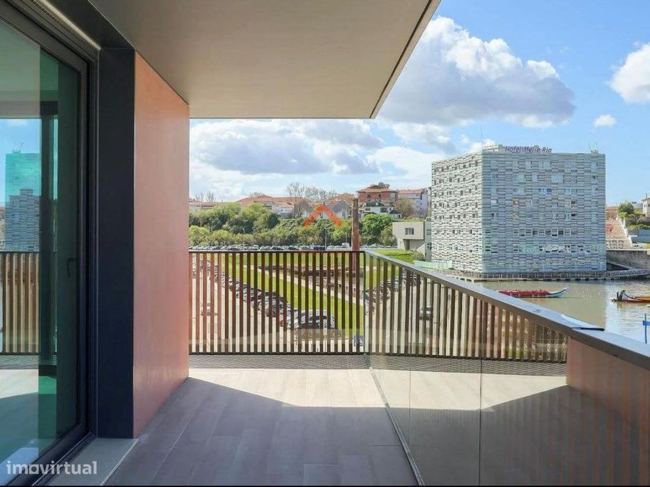 Apartamento T4 no Cais da Fonte Nova!
