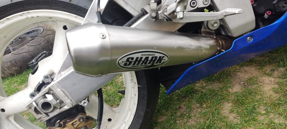 Suzuki GSX-R 750 K2 wydech shark