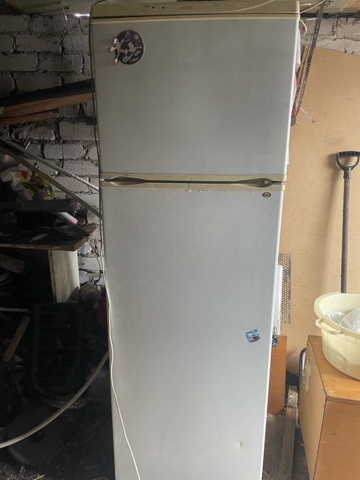 Холодильник продам