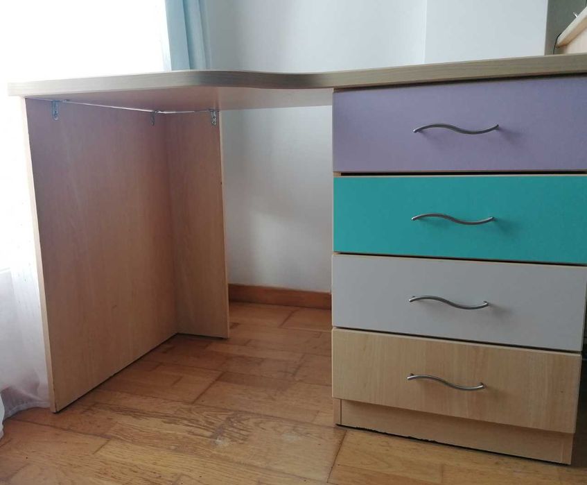 Conjunto de móveis para quarto juvenil