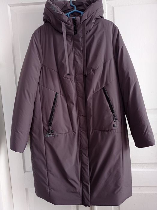 Зимове жіноче пальто. 54-56 розмір.